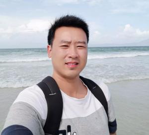 【感動(dòng)青峰人物第二期】奉獻(xiàn)青峰，無怨無悔 ——感動(dòng)青峰人物之劉磊建